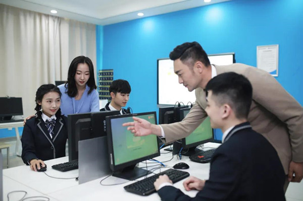 男孩子學動漫開發 開啟數字創意黃金賽道